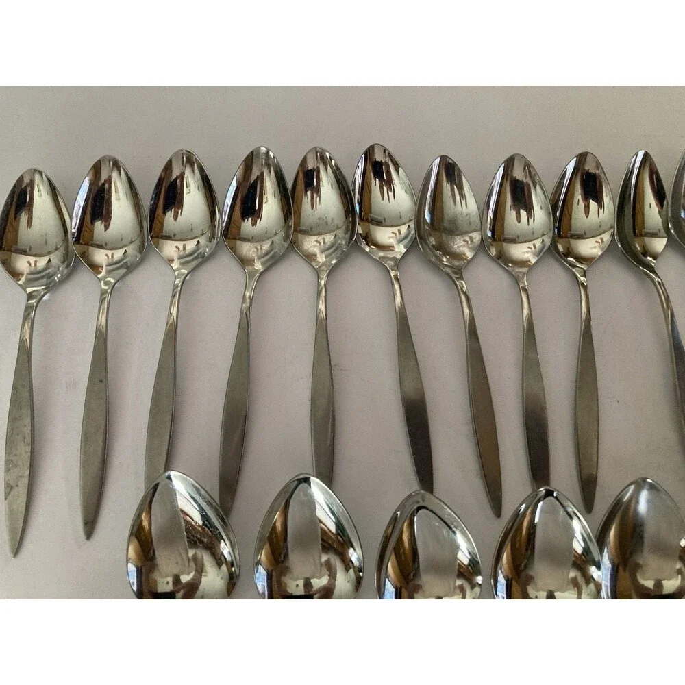 Oneidacraft Deluxe Stainless Lot of 15 Tablespoons & 8 Teaspoons